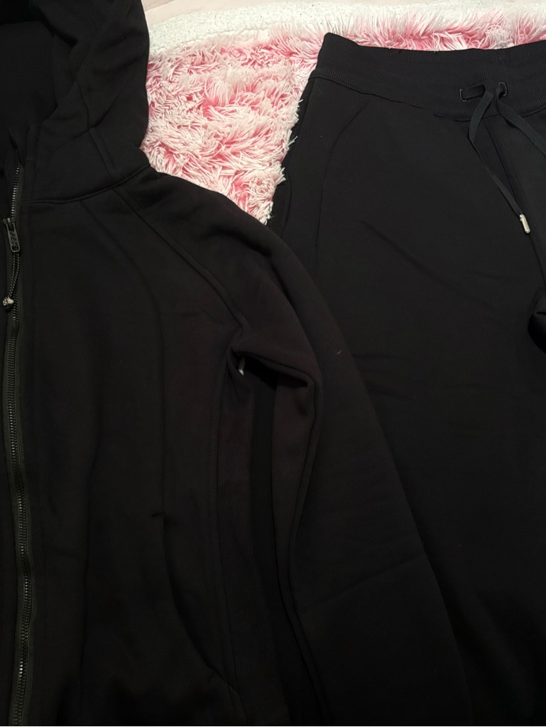 Black Lululemon Scuba Set